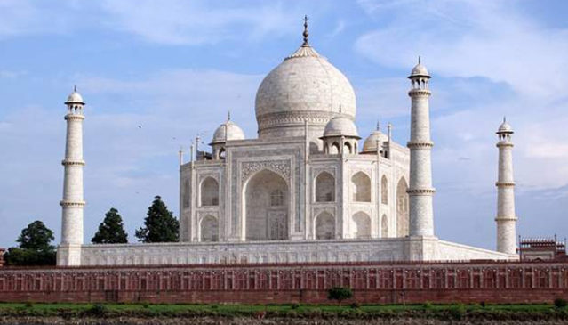 Taj Mahal a Blot on Indian Culture